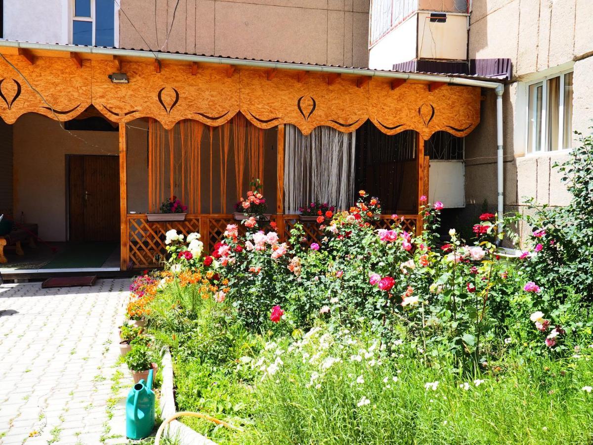 Baktygul Guesthouse Naryn Екстериор снимка